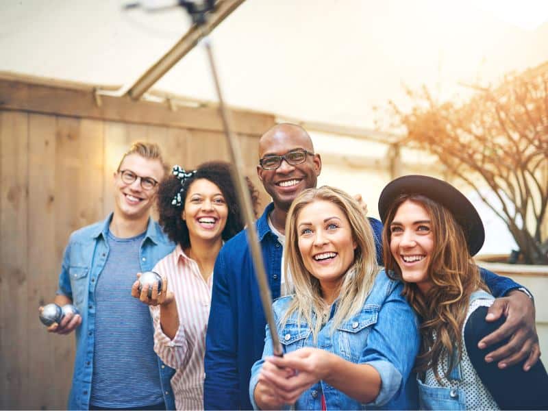 Scroll less, Live more: Turn FOMO into Fuel for Your Growth